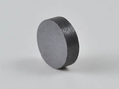 希土類磁石（ネオジム(ネオジウム)磁石、サマコバ磁石）、フェライト磁石、アルニコ磁石、など磁石マグネット製品の特注製作・在庫販売