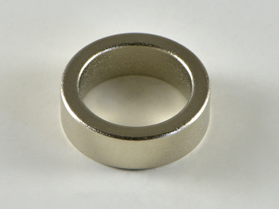 サマコバ磁石(SS30)、リング型、Φ16xΦ12x5(mm)、Niメッキ、高さ方向