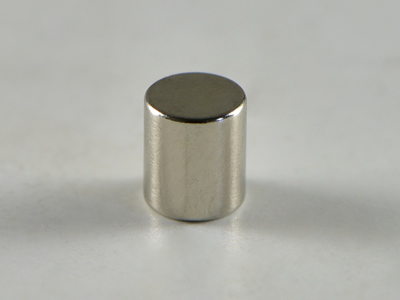 ネオジム磁石(N52)、円柱型、Φ3.5x4(mm)、高さ方向